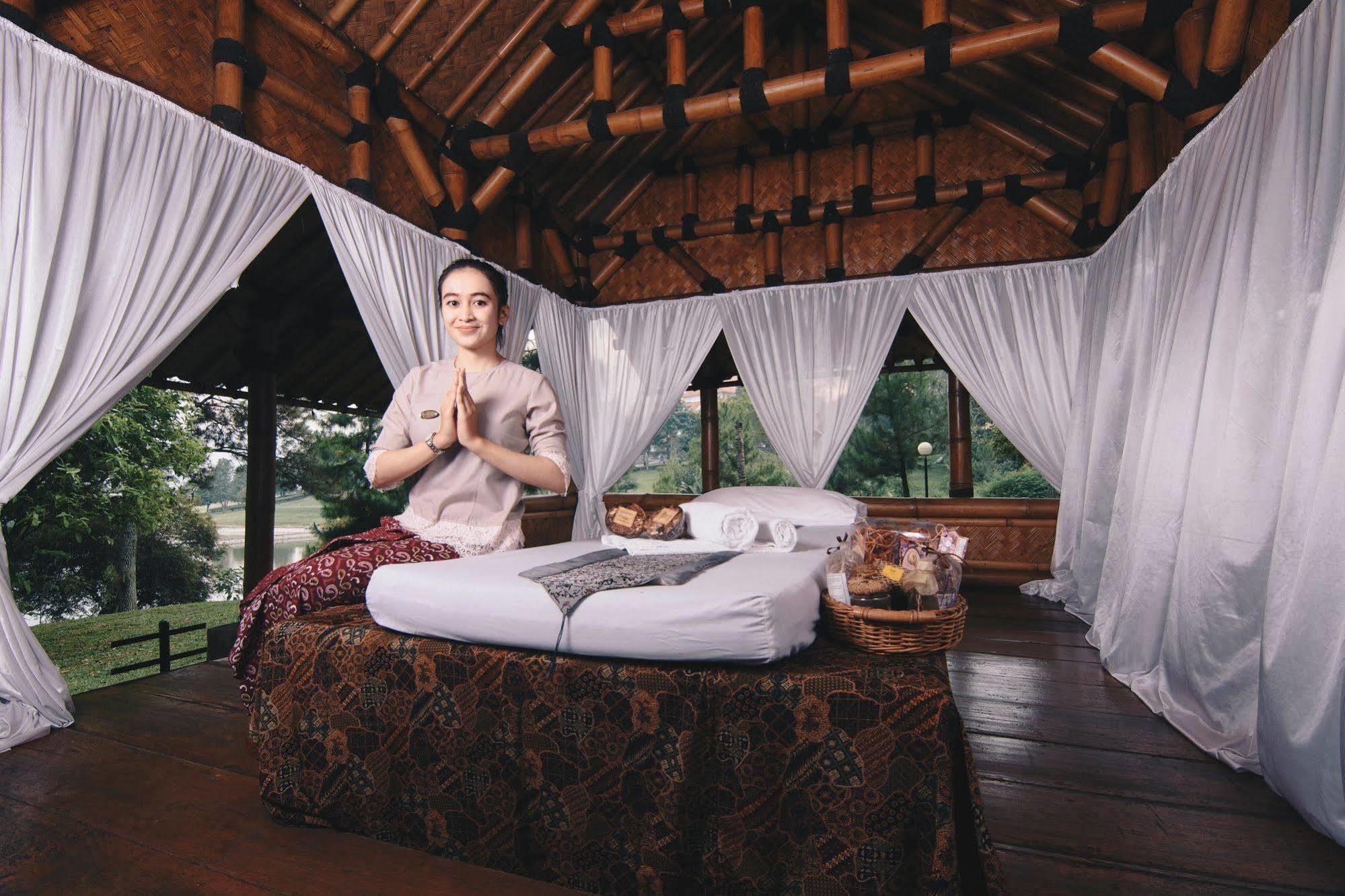 Jatinangor National Golf & Resort Eksteriør bilde